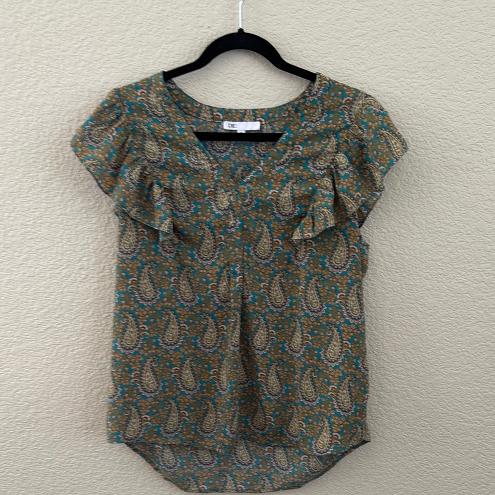 DR2 Blue Ruffled Blouse with Short Sleeves
